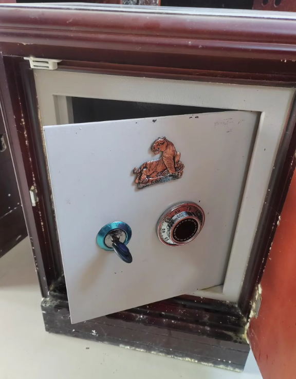 莱芜保险柜开锁公司,莱芜钢城保险柜打不开怎么办?