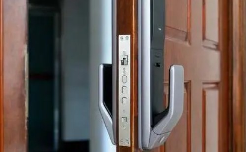 智能锁换锁芯一般要多少钱?济南莱芜智能锁指纹锁换锁芯电话公司